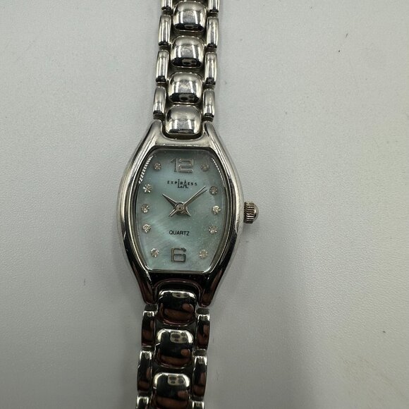 3/$30 L.A. Express Watch Women Silver Tone Blue Mother Of Pearl Dial 6.5" - Picture 4 of 14
